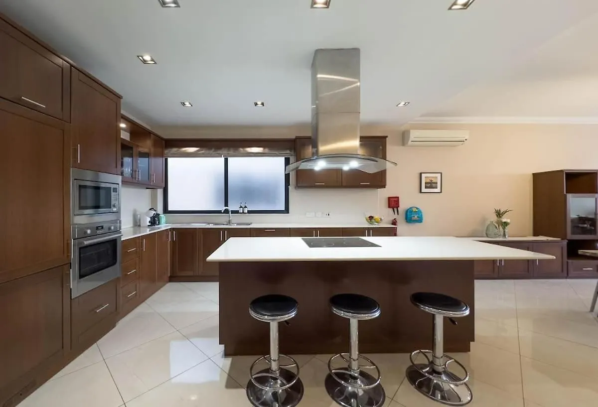 Apartment Valletta Views - 3 Bedrooms Sliema