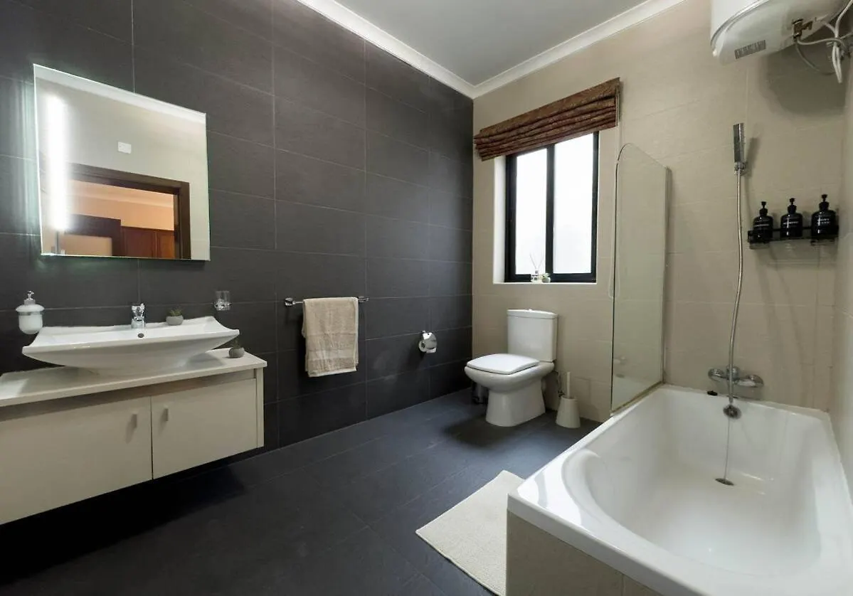 Apartment Valletta Views - 3 Bedrooms Sliema